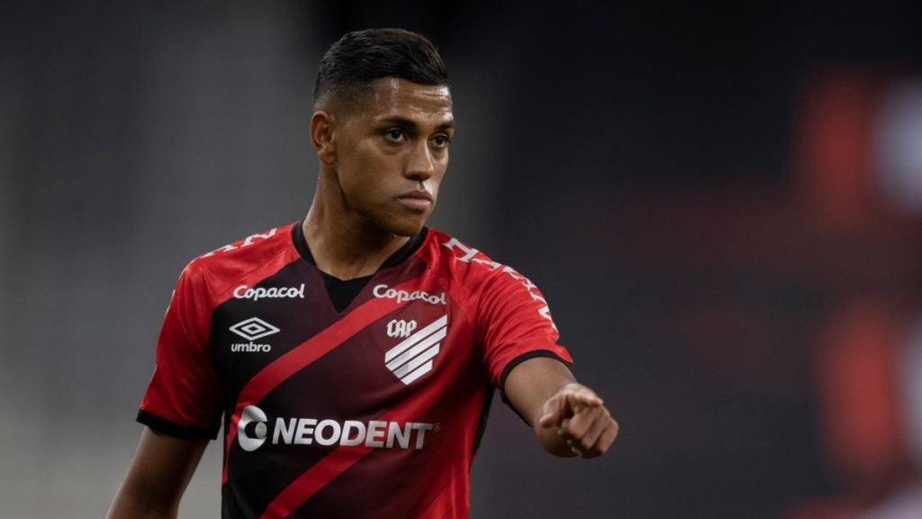 Ídolo do Grêmio é oferecido a Alberto Guerra: direção avalia retorno
