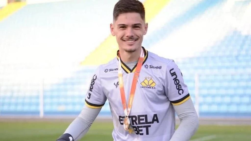 Grêmio quer 'arranca' jogador do Criciúma de 21 anos: "Reforço para Mano"