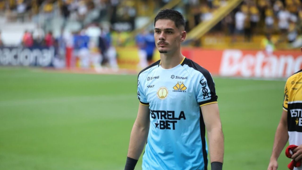 Grêmio quer 'arranca' jogador do Criciúma de 21 anos: "Reforço para Mano"
