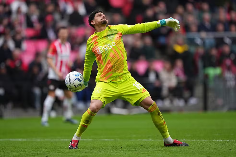 Time sérvio dá chapéu no Grêmio e contrata goleiro cobiçado: "€1 milhão"