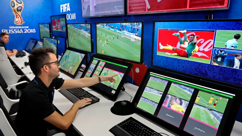 Grêmio: Clubes pressionam e sugerem cortes radicais no VAR; CBF avalia mudanças no Brasileirão