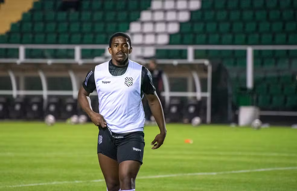 Sumido do radar, ex-promessa do Grêmio é anunciado por clube da Série D e surpreende com decisão