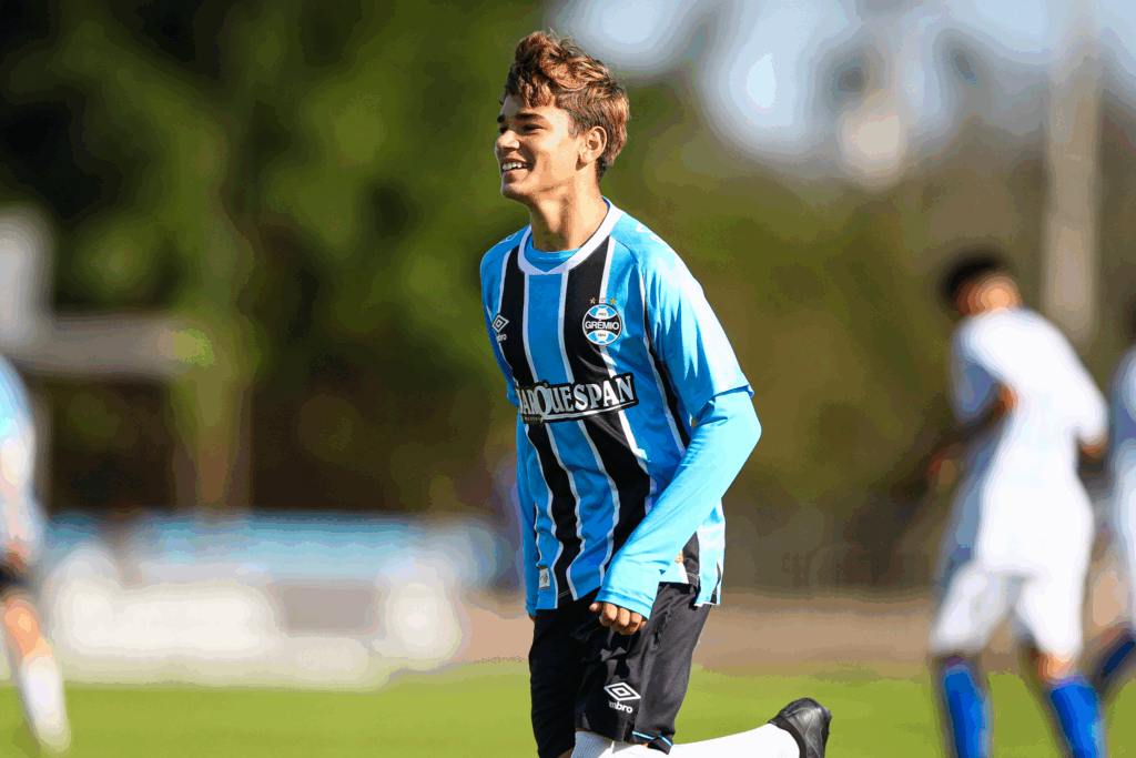 Grêmio atropela Apafut com nove gols e segue imbatível no Gauchão Sub-15