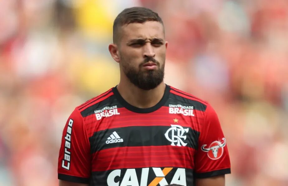 Inter quer dar chapéu no Grêmio por "antigo sonho" ex-Flamengo