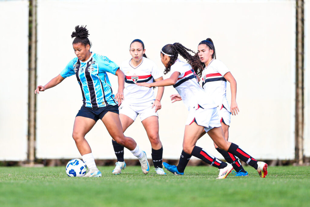 Onde assistir Grêmio x Inter AO VIVO, horário e escalações pelo Gauchão Feminino
