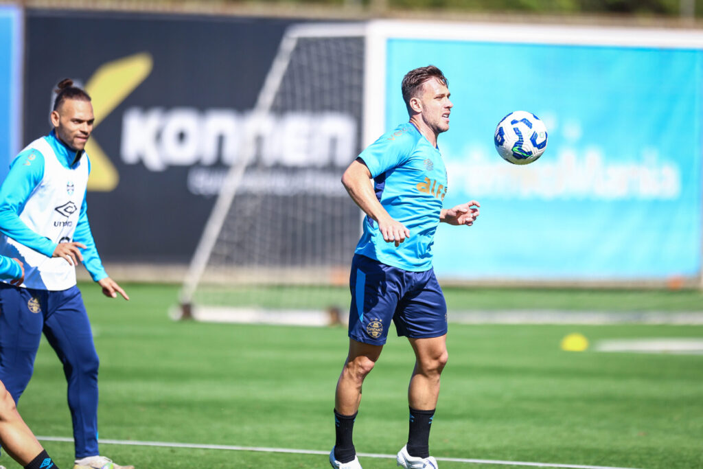 Arthur está pronto, mas estreia no Grêmio pode ter surpresa: entenda