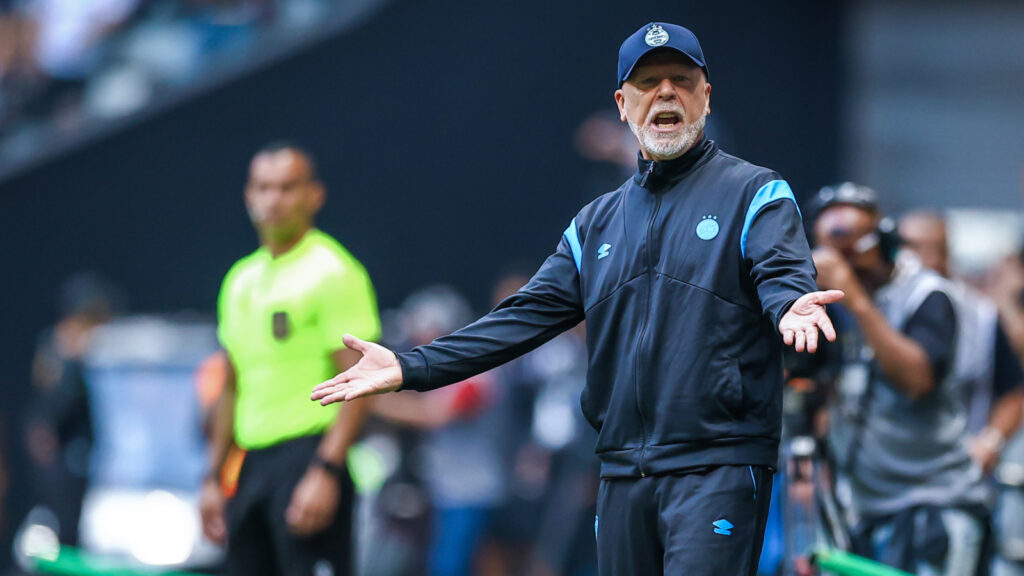 Assista Vídeo do VAR: Expulsões na virada do Grêmio sobre o Atlético-MG: "Trocaram soco"
