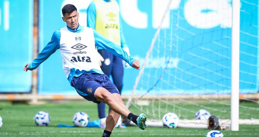 Após Balbuena, Grêmio tem novo sinal de alerta — meia sai lesionado e vira dúvida para o Maracanã