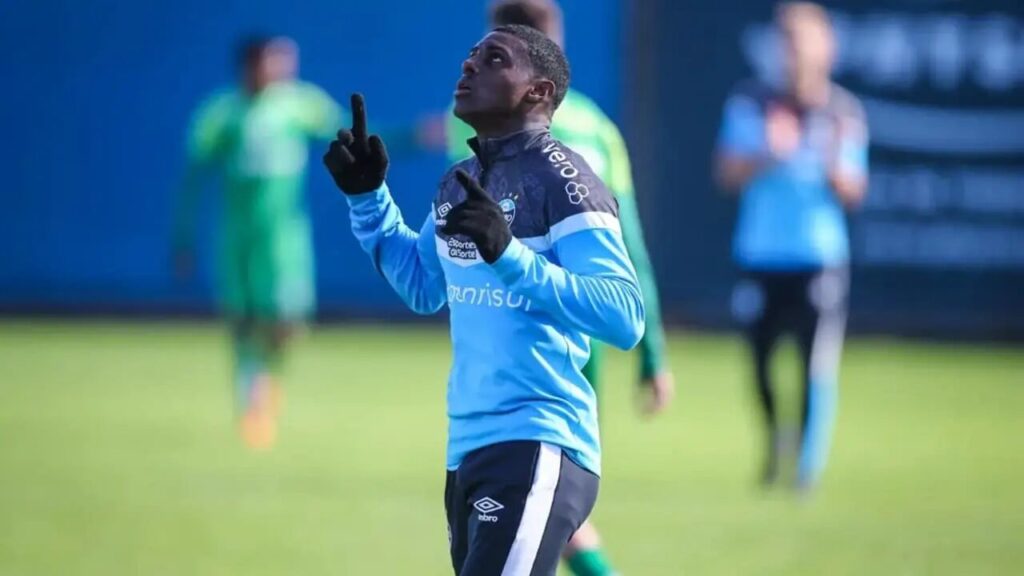 Oficial! Grêmio encaminha a ‘saída’ de um jogador para o futebol espanhol
