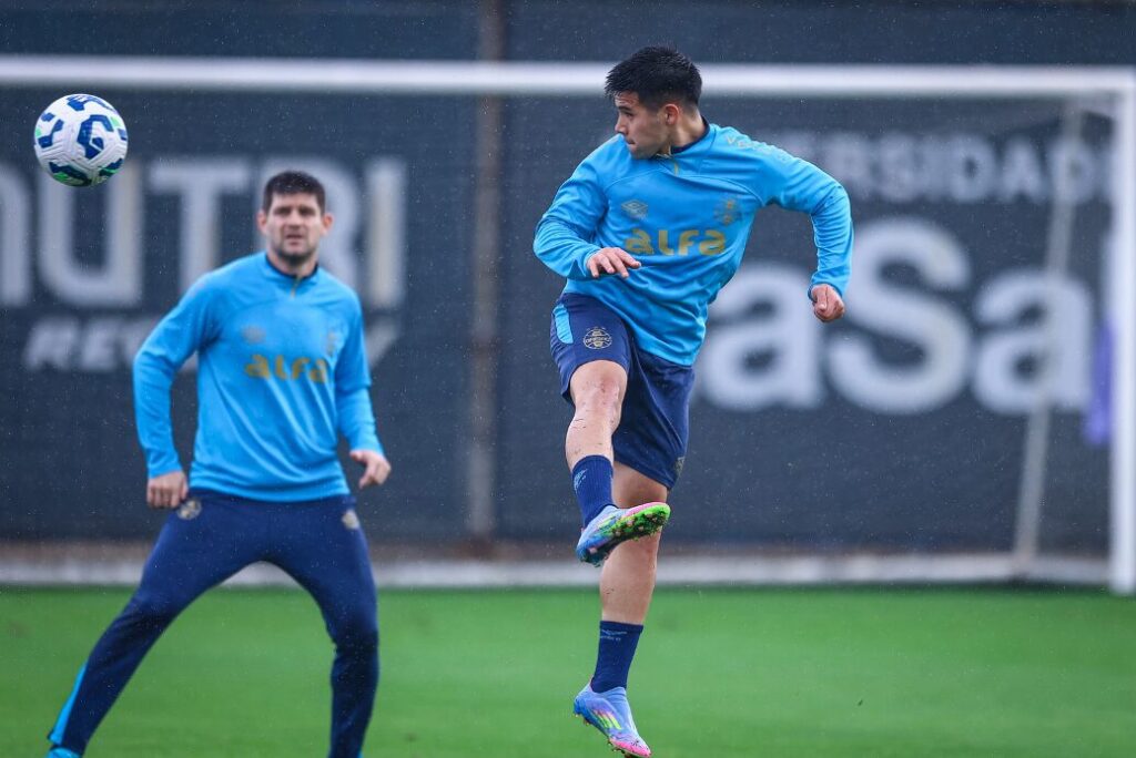 Últimos preparativos do Grêmio para enfrentar o Sport do domingo
