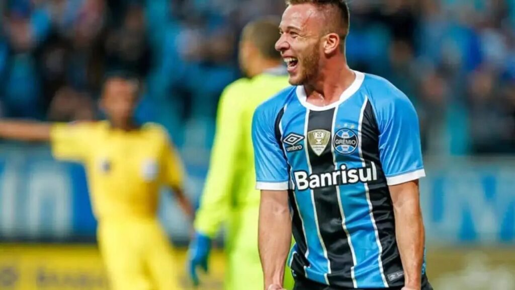 Arthur acerta rescisão com a Juventus e deve chegar a Porto Alegre no fim de semana