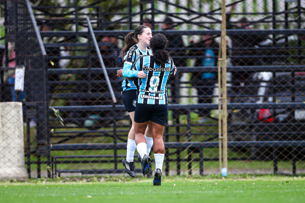 Grêmio goleia na ida e fica a um passo da final do Gauchão Feminino Sub-15