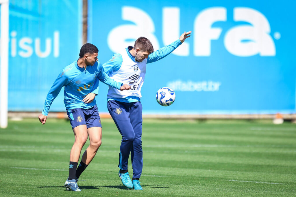 Feriado intenso: Grêmio acelera preparação para encarar o Mirassol no Brasileirão