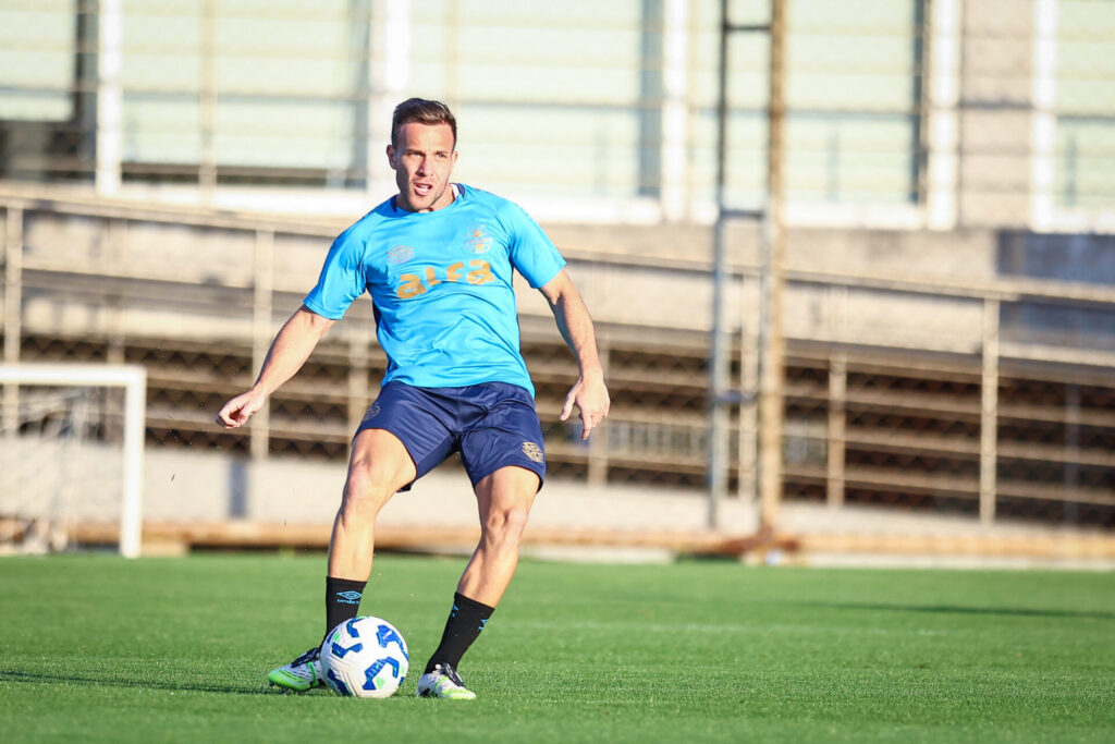 Mano Menezes prepara surpresa tática do Grêmio contra o Mirassol