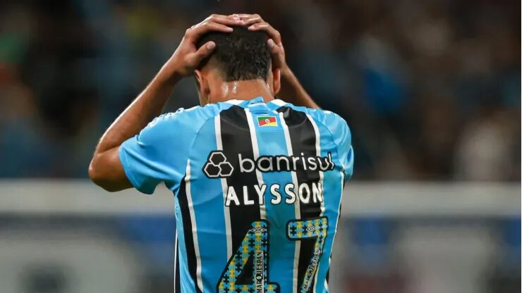 Baixa para Mano: atacante titular fica fora, e Viery 'ganha chance' no Grêmio contra o Bragantino