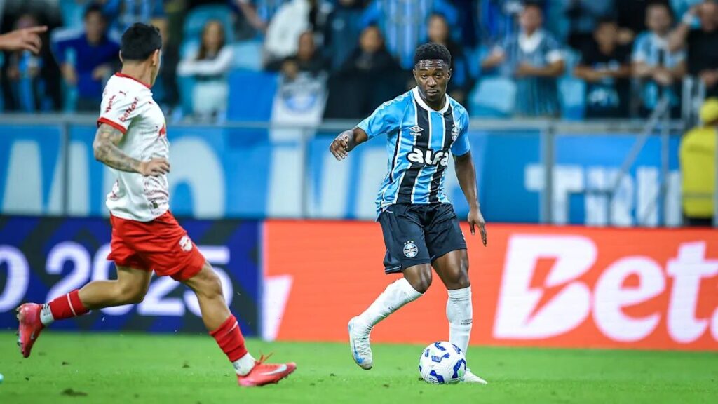 Bragantino x Grêmio AO VIVO: 33 pontos em jogo no Brasileirão onde assistir e prováveis escalações