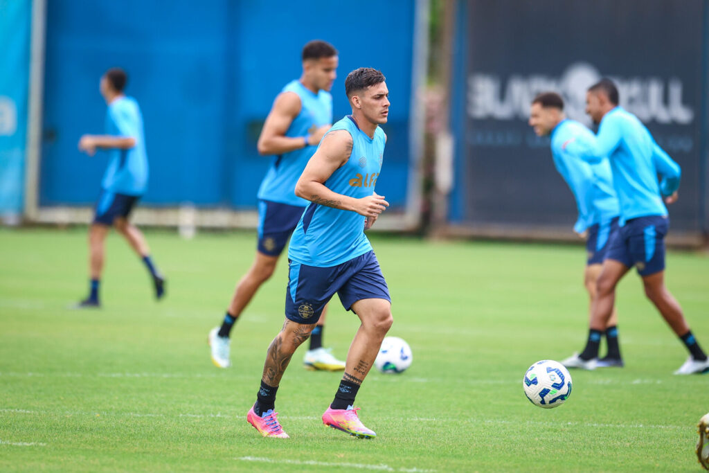 Mano mexe no miolo e Grêmio prepara surpresa para encarar o Vasco na Arena