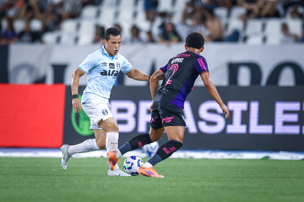 Mano bate no peito após tropeço do Grêmio e assume escolha que mudou o jogo