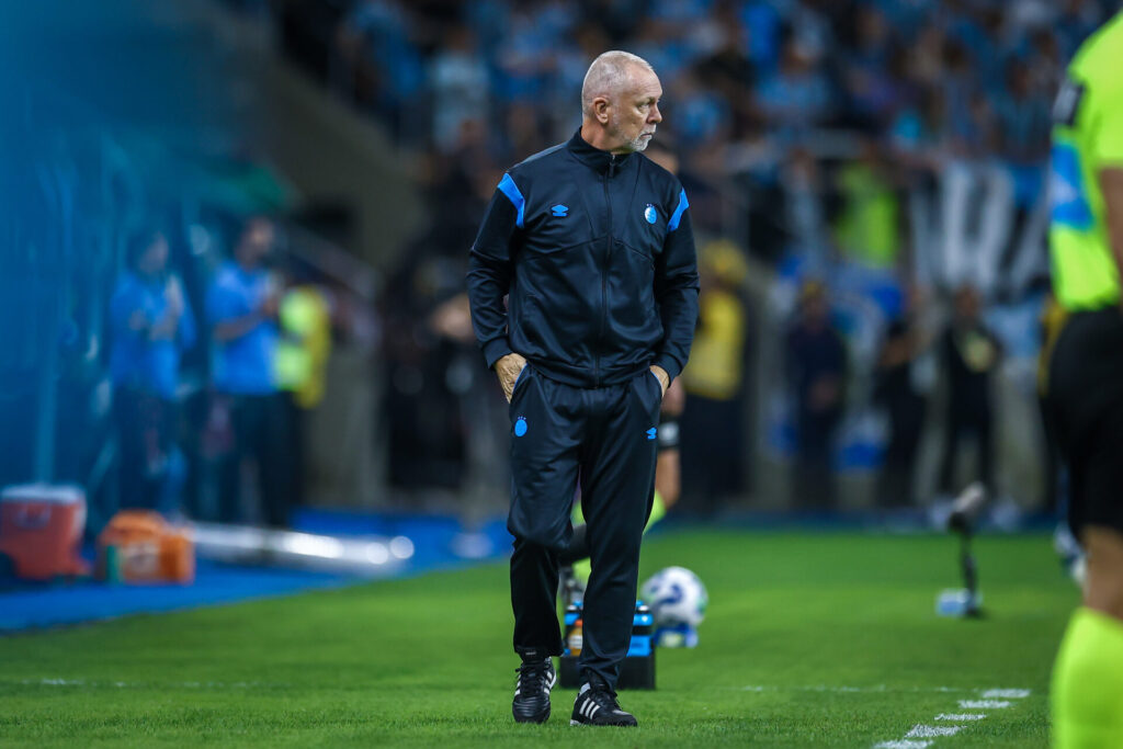 Mano admite gesto na Arena do Grêmio e manda recado: “Tá na hora de parar de ofender”