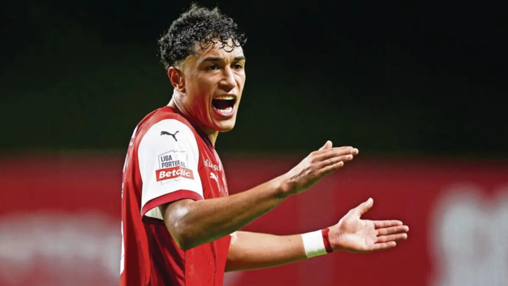 Grêmio entra no jogo por meia do futebol português e negócio pode avançar: "R$ 32 milhões"