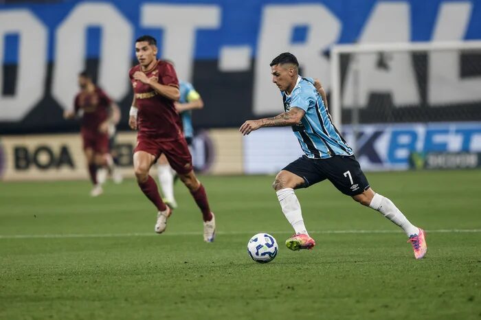 Grêmio tropeça na Arena e vê o G-8 virar sonho distante após noite amarga