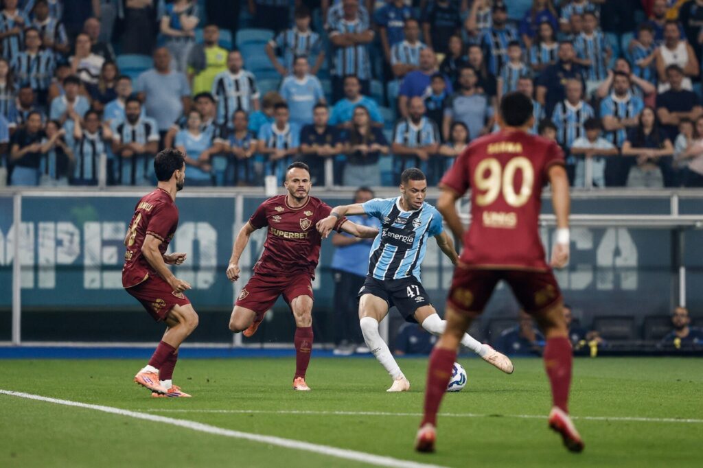 Grêmio tropeça na Arena e vê o G-8 virar sonho distante após noite amarga