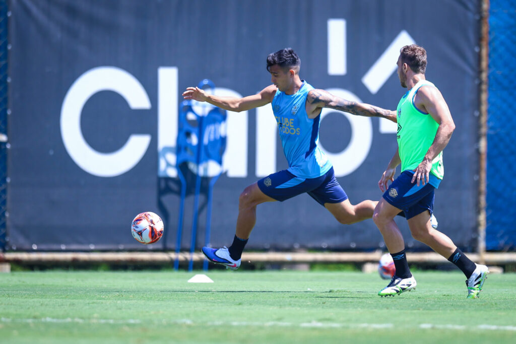Luís Castro com muitas mudanças testa Grêmio alternativo contra o Novo Hamburgo 