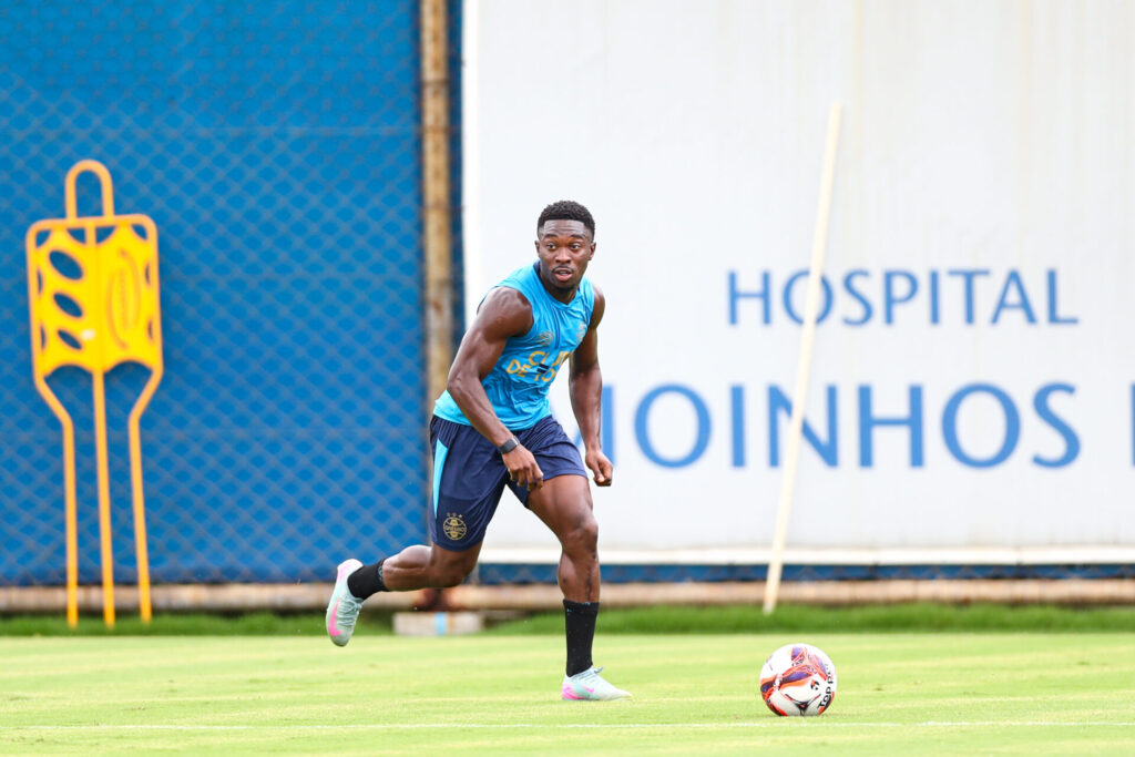 Luís Castro ajusta o Grêmio e promove alterações importantes contra o Juventude