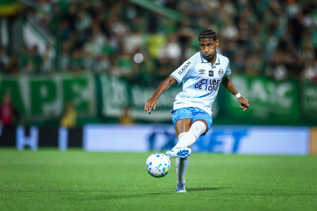 Segundo jornalista o Grêmio de Luis castro joga muito pouco