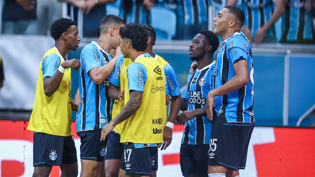 Gabriel Mec, Monsalve, Amuzu e Carlos Vinicios e Tete